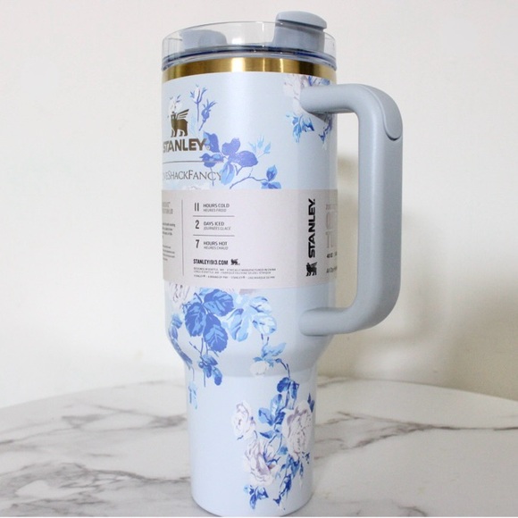Stanley x LoveShackFancy Everblooming Rosettes 40 oz Tumbler - Picture 3 of 11